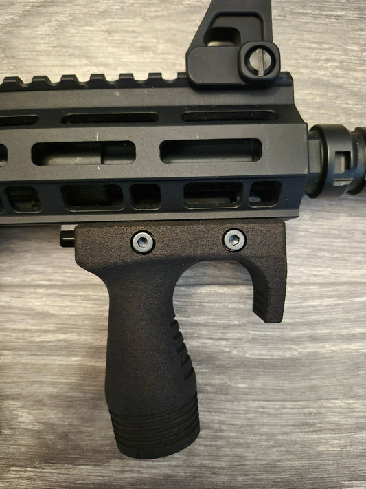 Stubby Angled w/ Finger Stop (Picatinny) V1